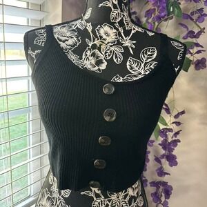 Almost Famous Black Ribbed Button Front Crop Tank Top Size M